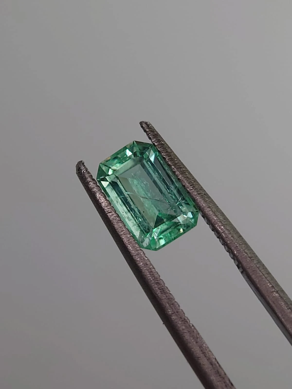 1ct Natural Emerald  Loose Gemstone from Panjshir Afghanistan — view 1